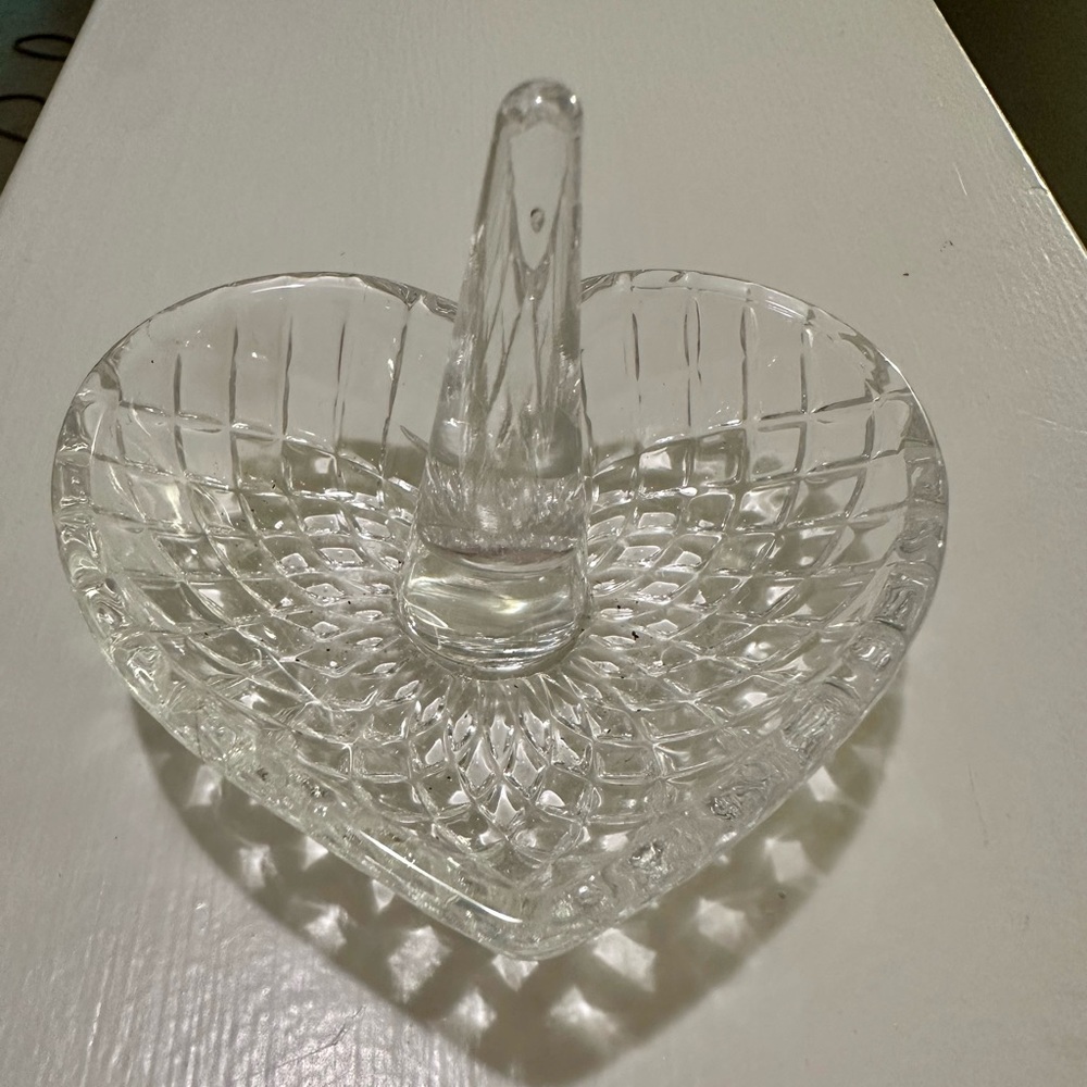Heart-Shaped Crystal Ring Holder
